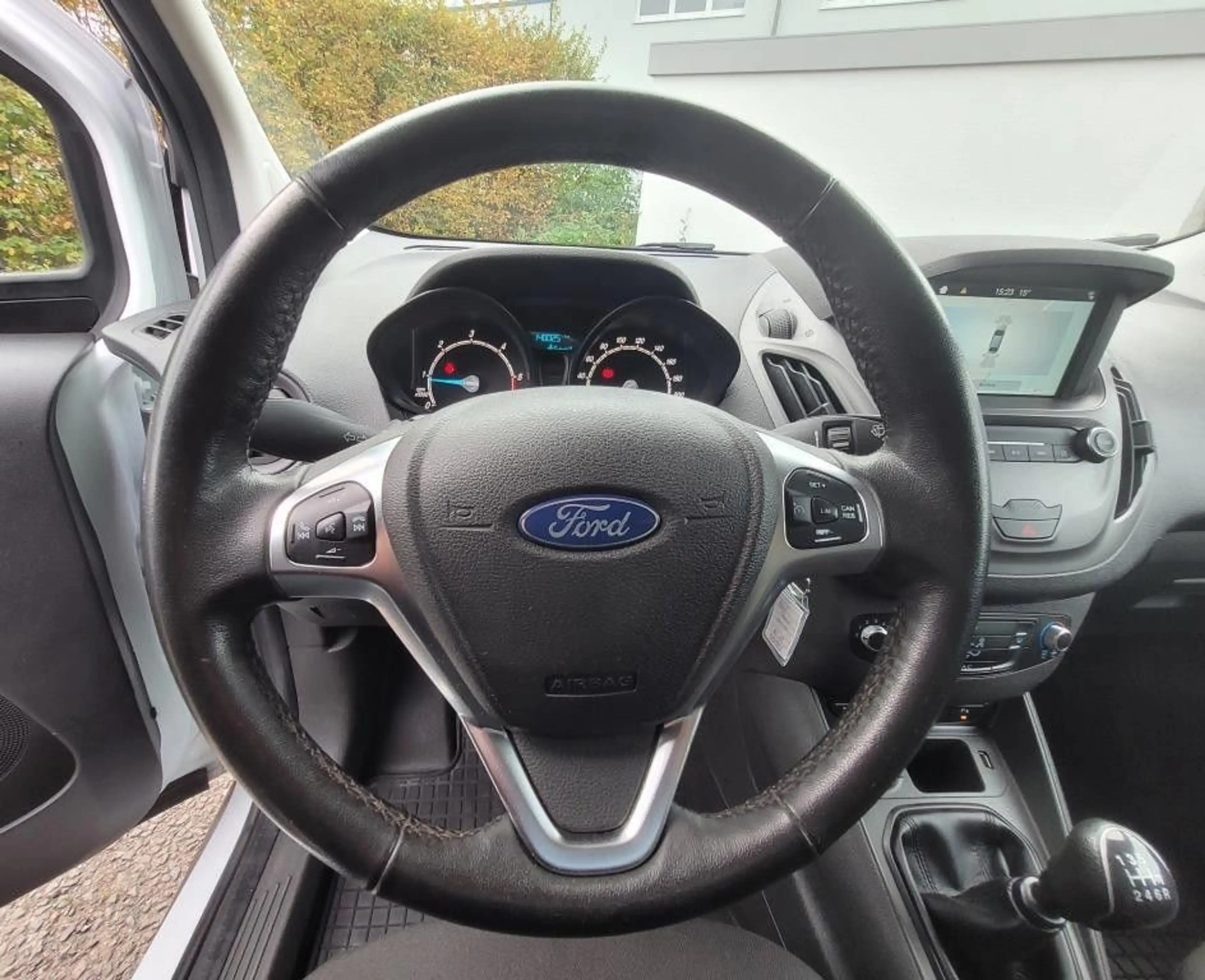 Ford Transit Courier Trend KLIMA+NAVI+TEMP+PDC+KAMERA — photo 8