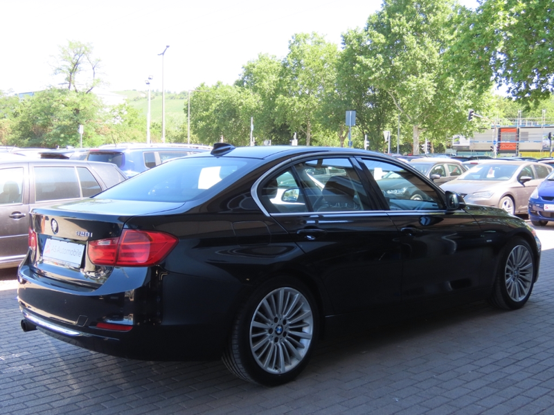 BMW 328 i Luxury Bi-Xenon*Head-UP*Navi*Kam*SHZ*8-f — photo 6