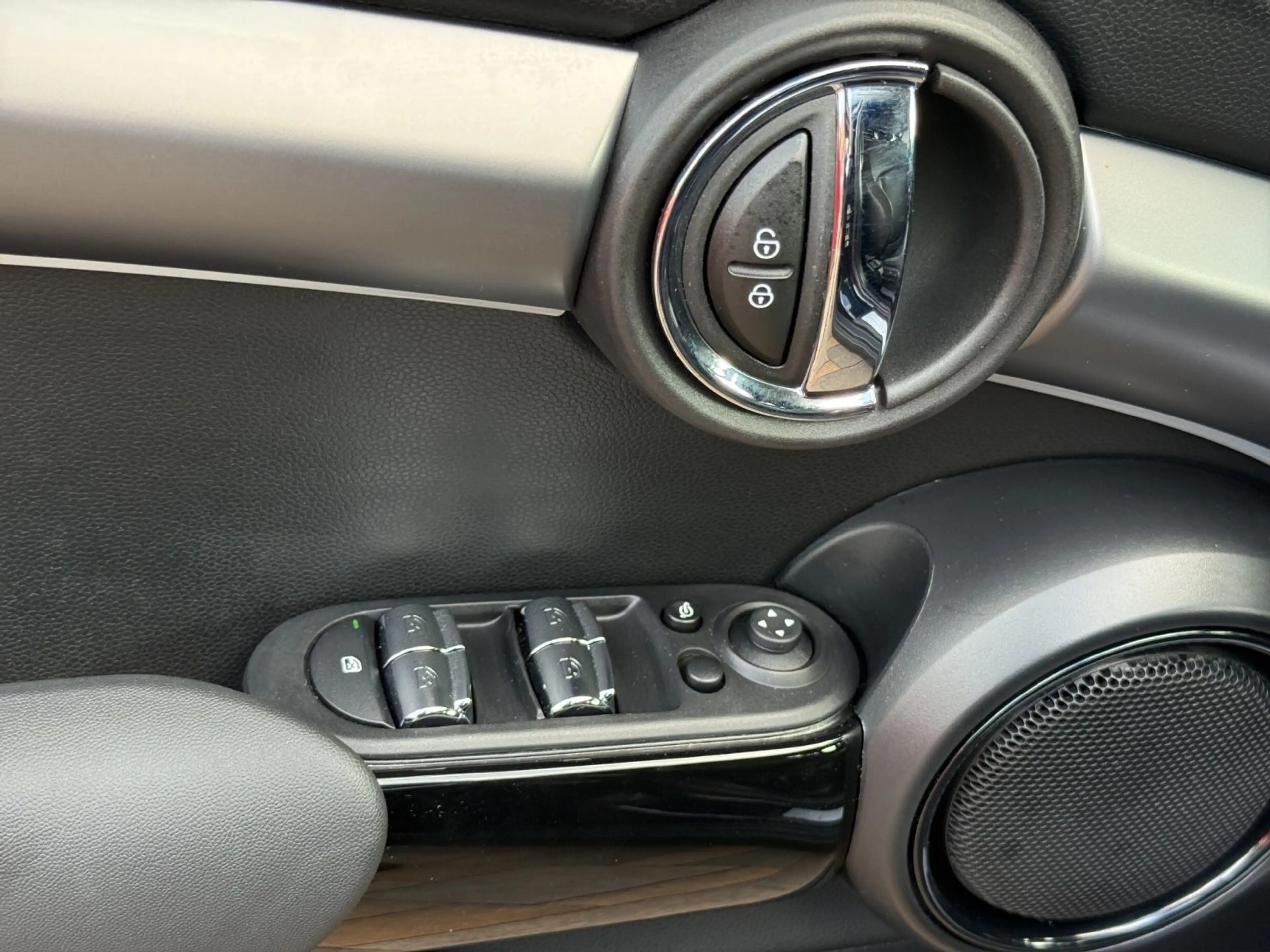 MINI Cooper S COOPER S 5-trg. Mini Yours LED RFK LEDER NAVI — photo 27