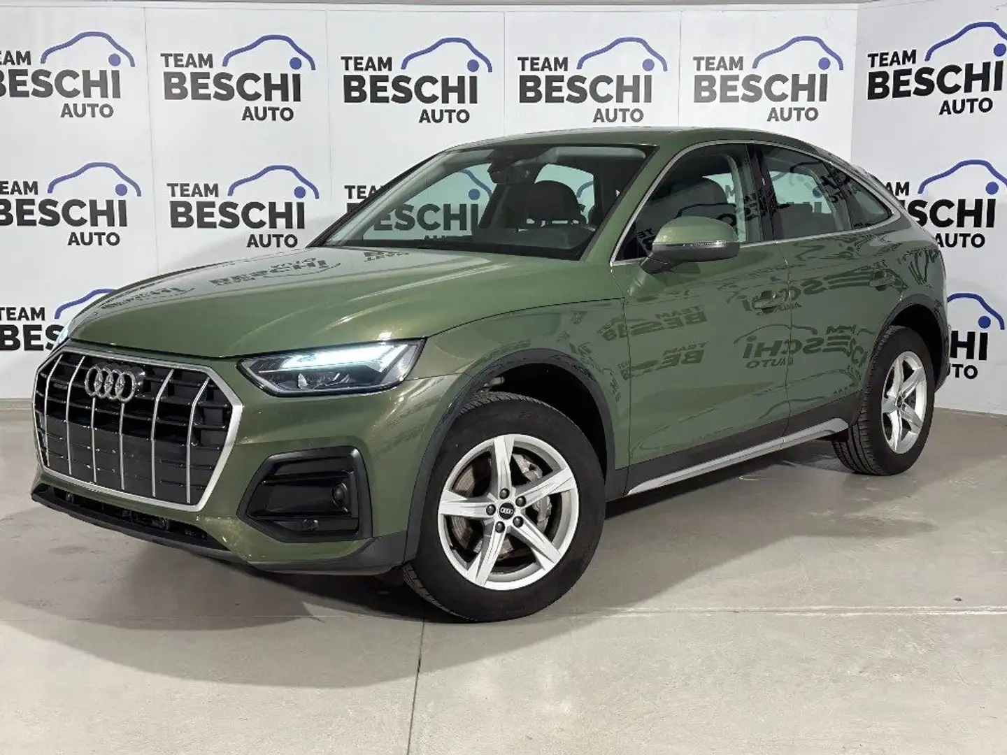 Audi Q5 SPORTBACK 40 TDI quattro S tronic Advanced Zelená - 1