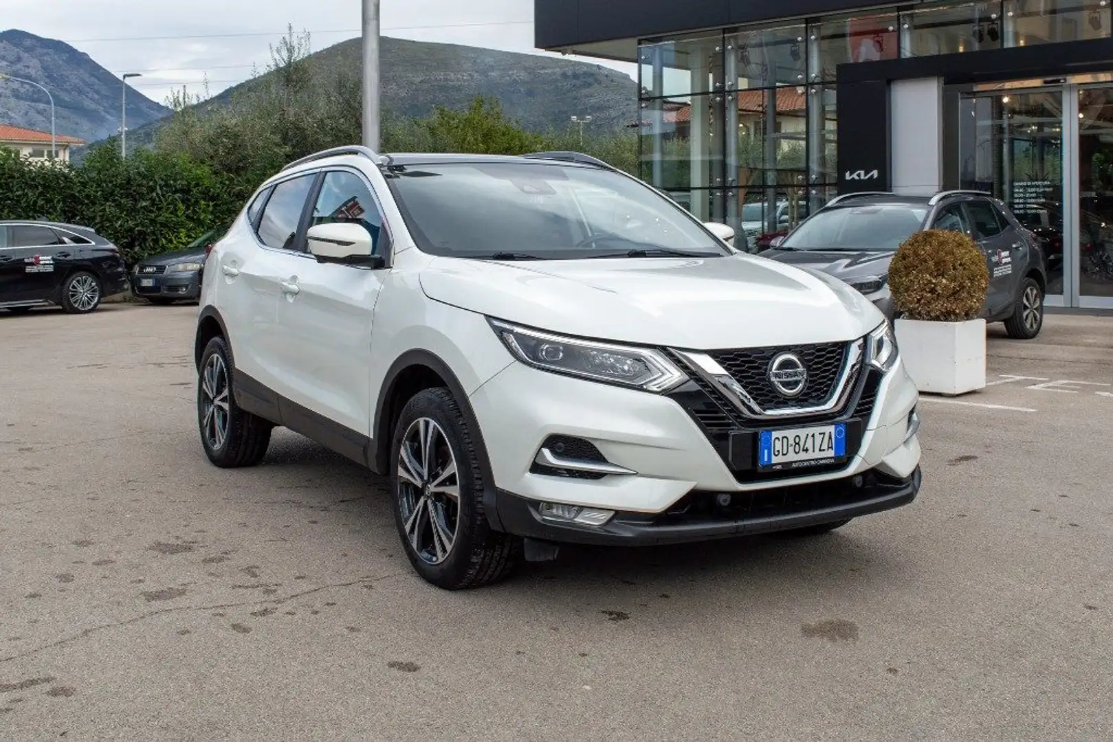Nissan Qashqai 1.5 dCi 115 CV N-Connecta Bianco - 1