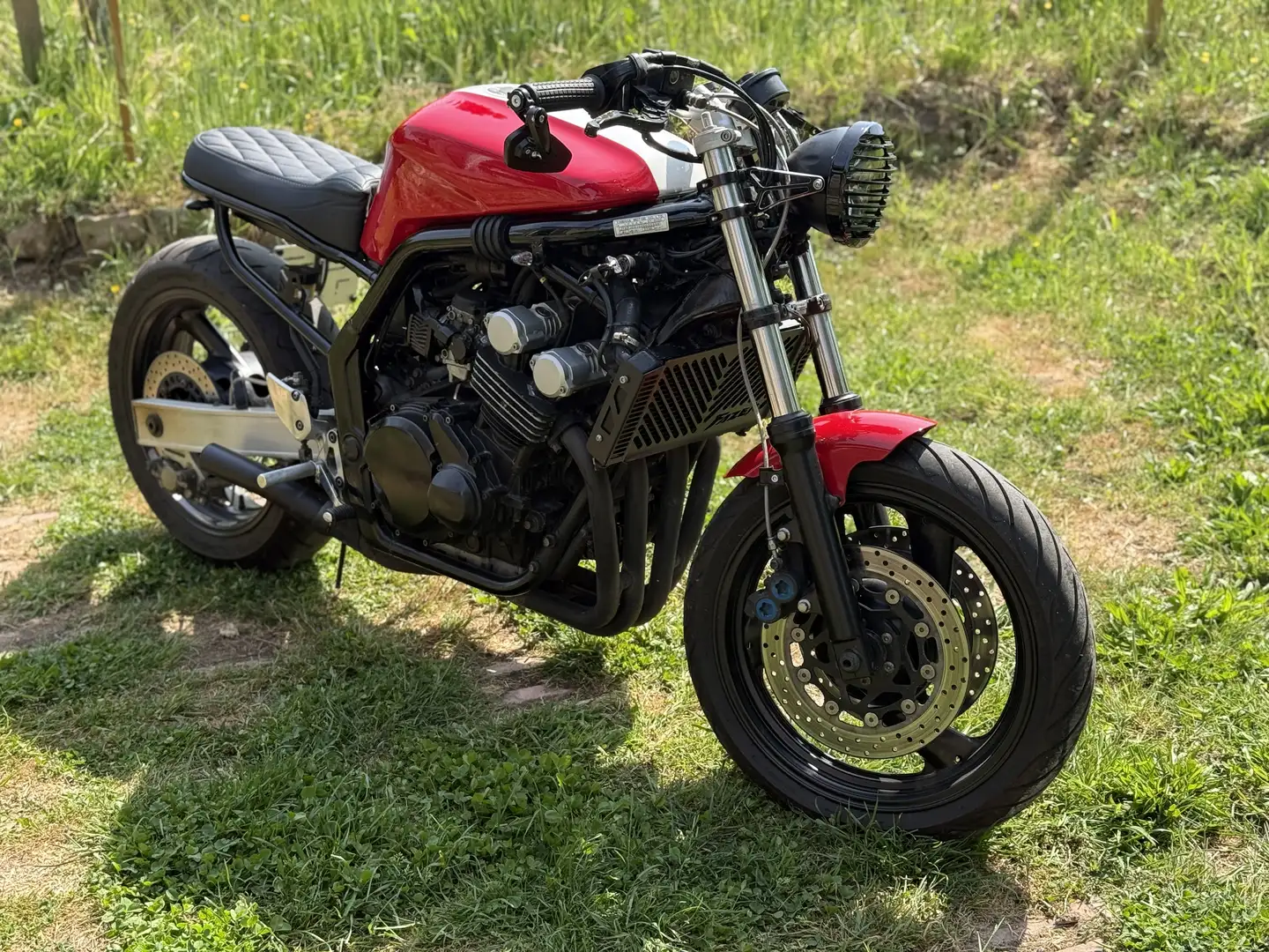 Yamaha FZS 600 cafe racer - 1