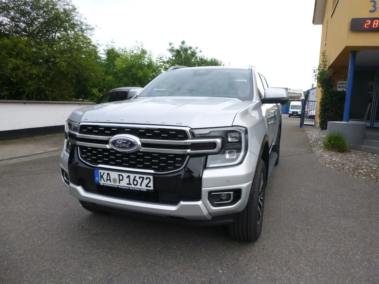 Ford Ranger Ford Ranger DoKa 3.0 Platinum Standh. Rollo AHK Plateado - 2