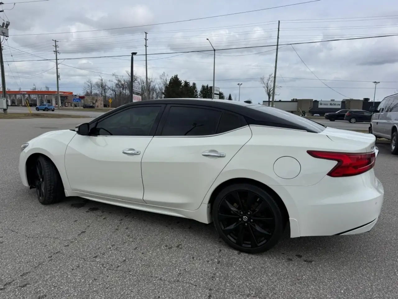 Nissan Maxima снимка Nissan Maxima