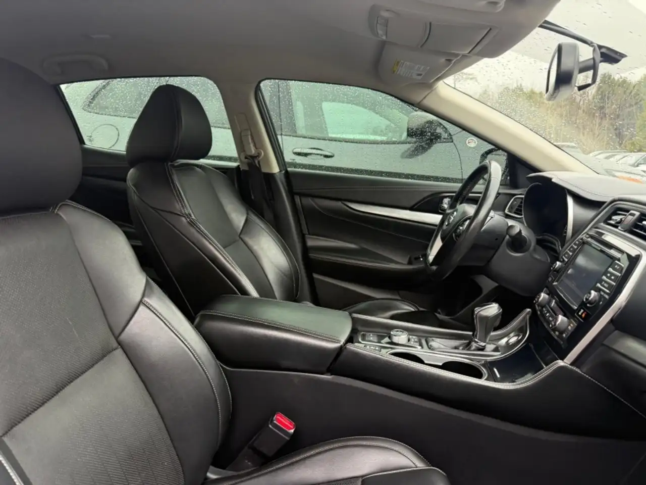 Nissan Maxima снимка Nissan Maxima