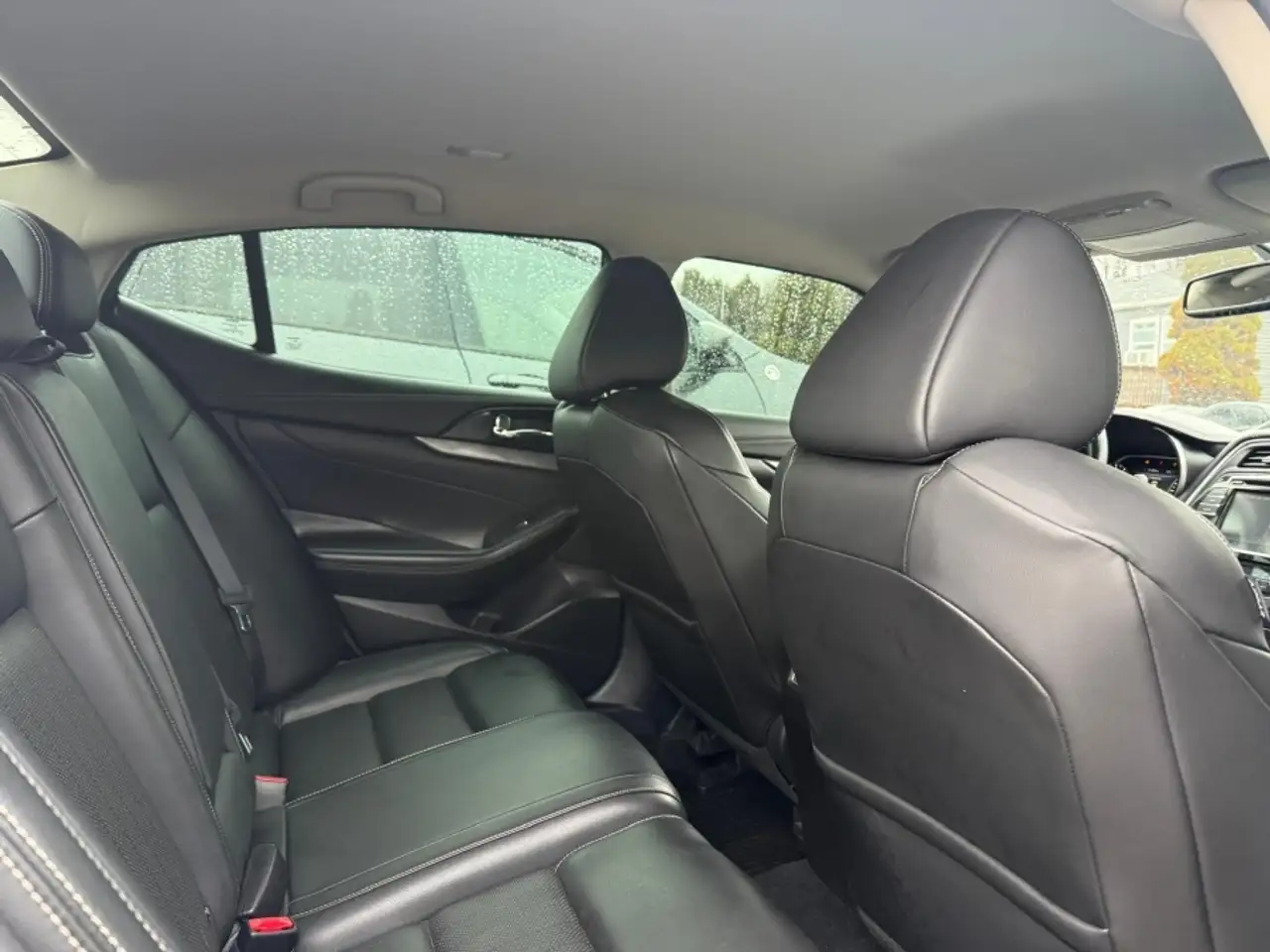 Nissan Maxima снимка Nissan Maxima