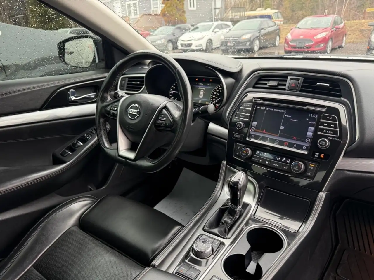 Nissan Maxima снимка Nissan Maxima