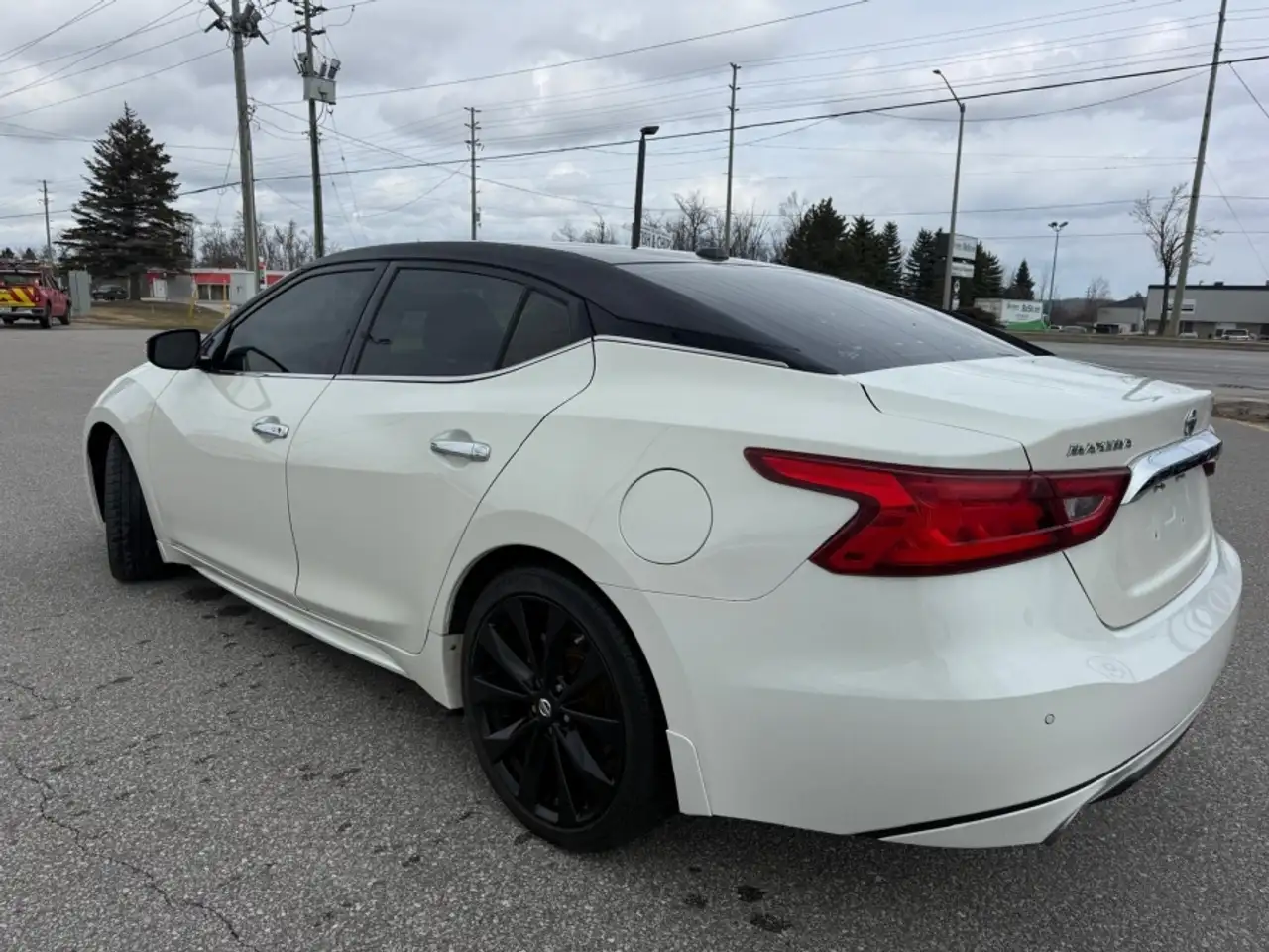 Nissan Maxima снимка Nissan Maxima