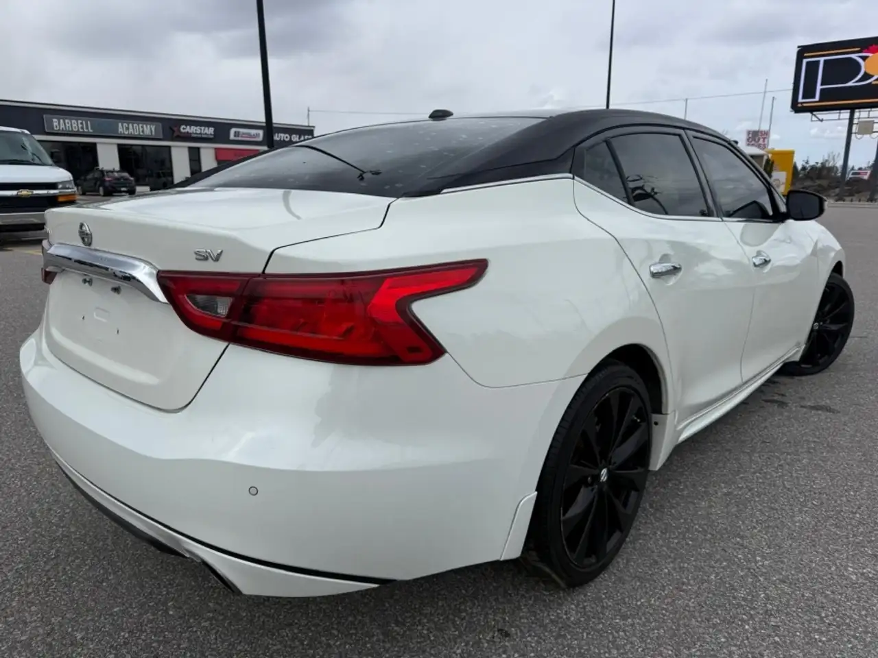 Nissan Maxima снимка Nissan Maxima