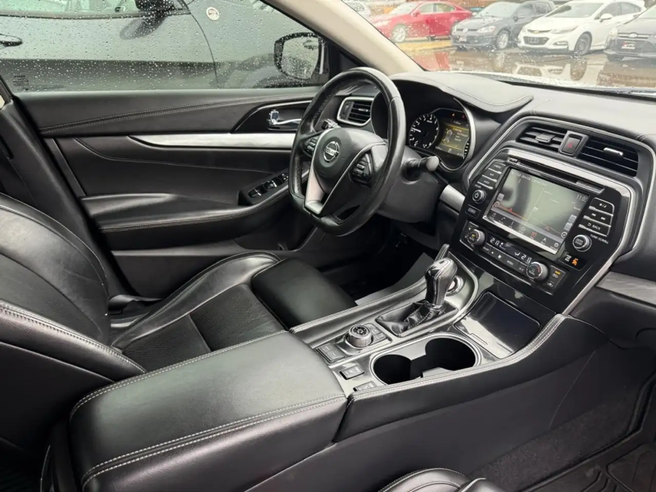 Nissan Maxima снимка Nissan Maxima