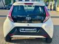 Toyota Aygo AYGO x // EURO 6 // CoC // TÜV bis 01.2026 Weiß - thumbnail 3