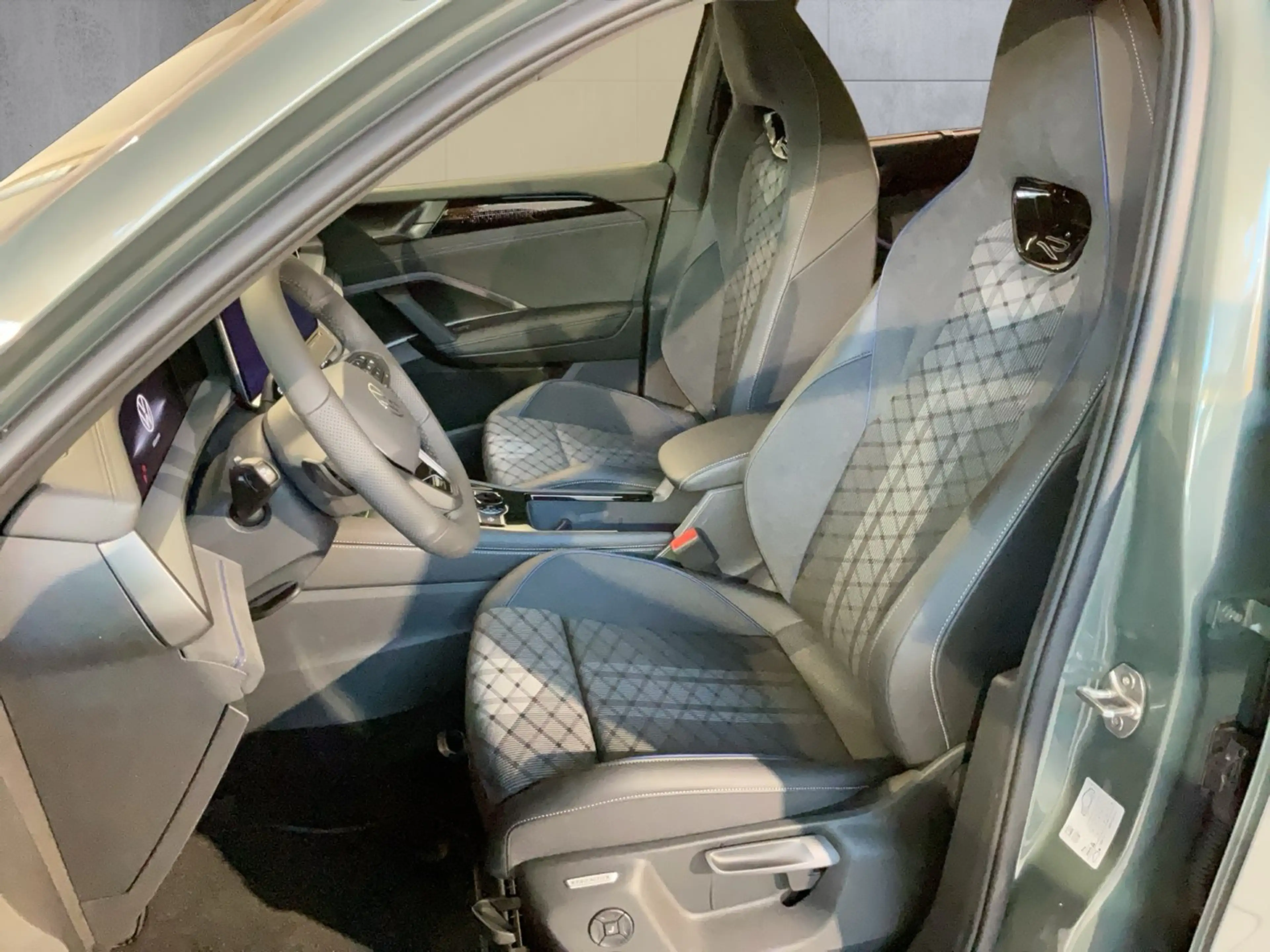 Volkswagen Tayron Sport eTSI DSG — photo 9