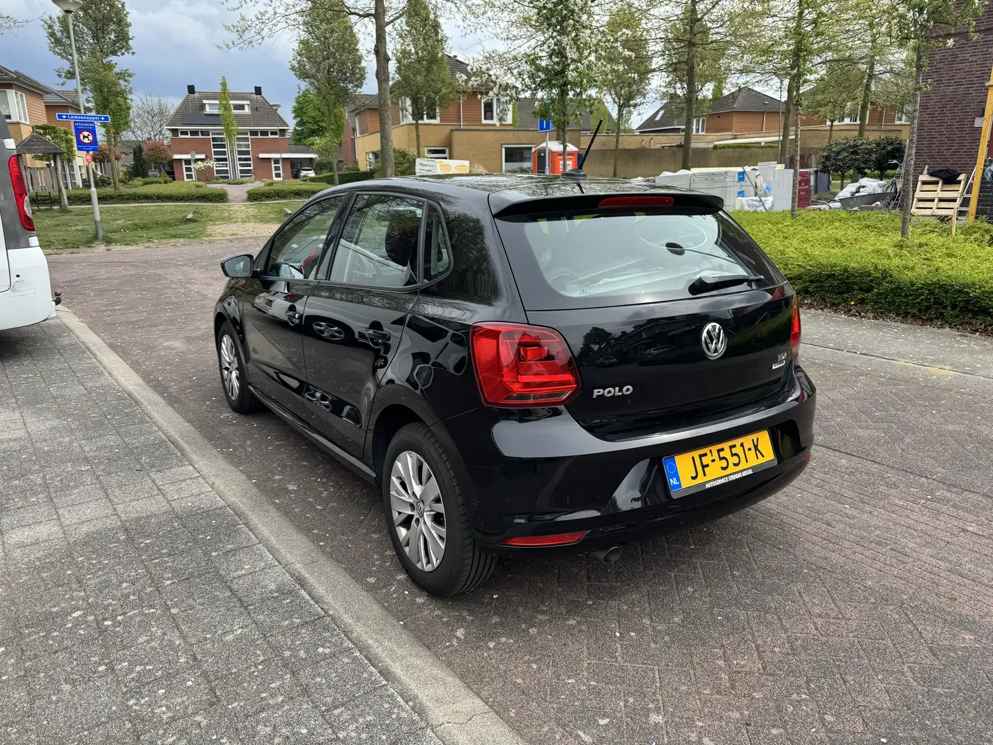 Volkswagen Polo 1.4 TDI Comfortline / Apple Carplay / navigatie Zwart - 2