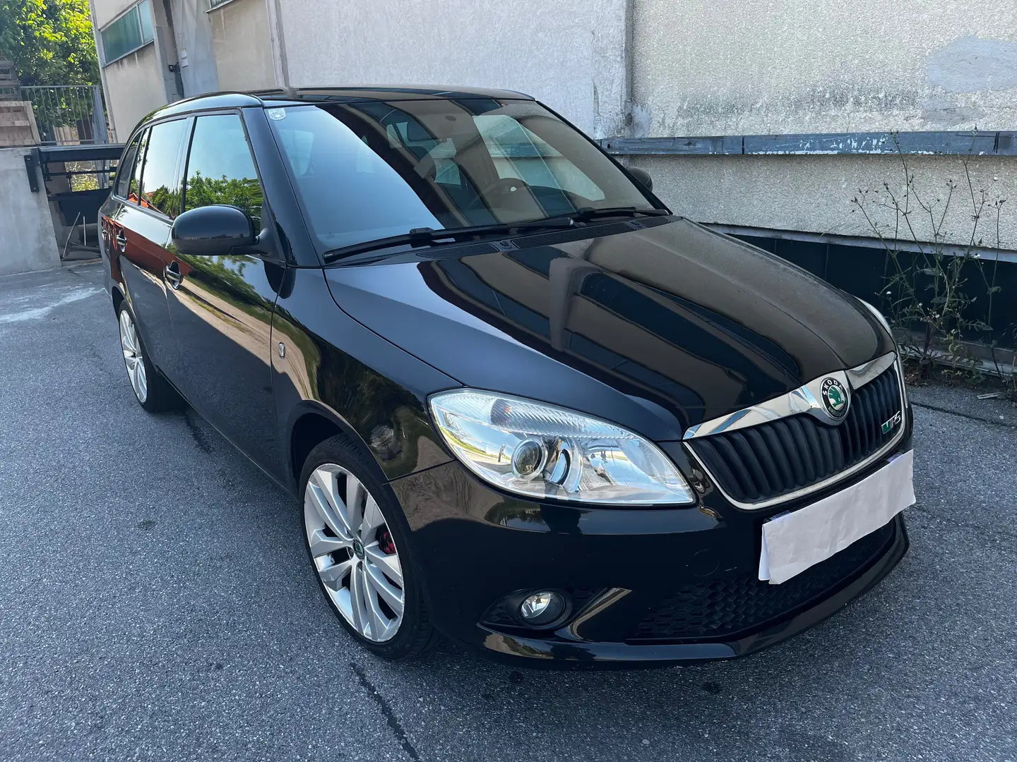 Skoda Fabia Fabia Combi RS 1,4 TSI DSG RS -Sport Schwarz - 2