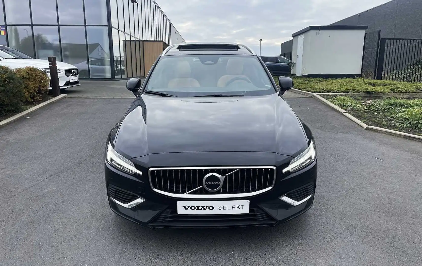 Volvo V60 Recharge Plus, T6 AWD plug-in hybrid ' JAMAIS IMMA Noir - 2