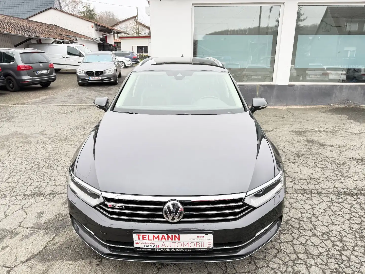 Volkswagen Passat Variant Highline BMT/Start-Stopp 4Motion Grijs - 2