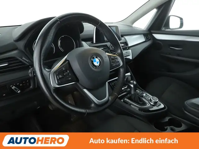 BMW 2 Series view 11
