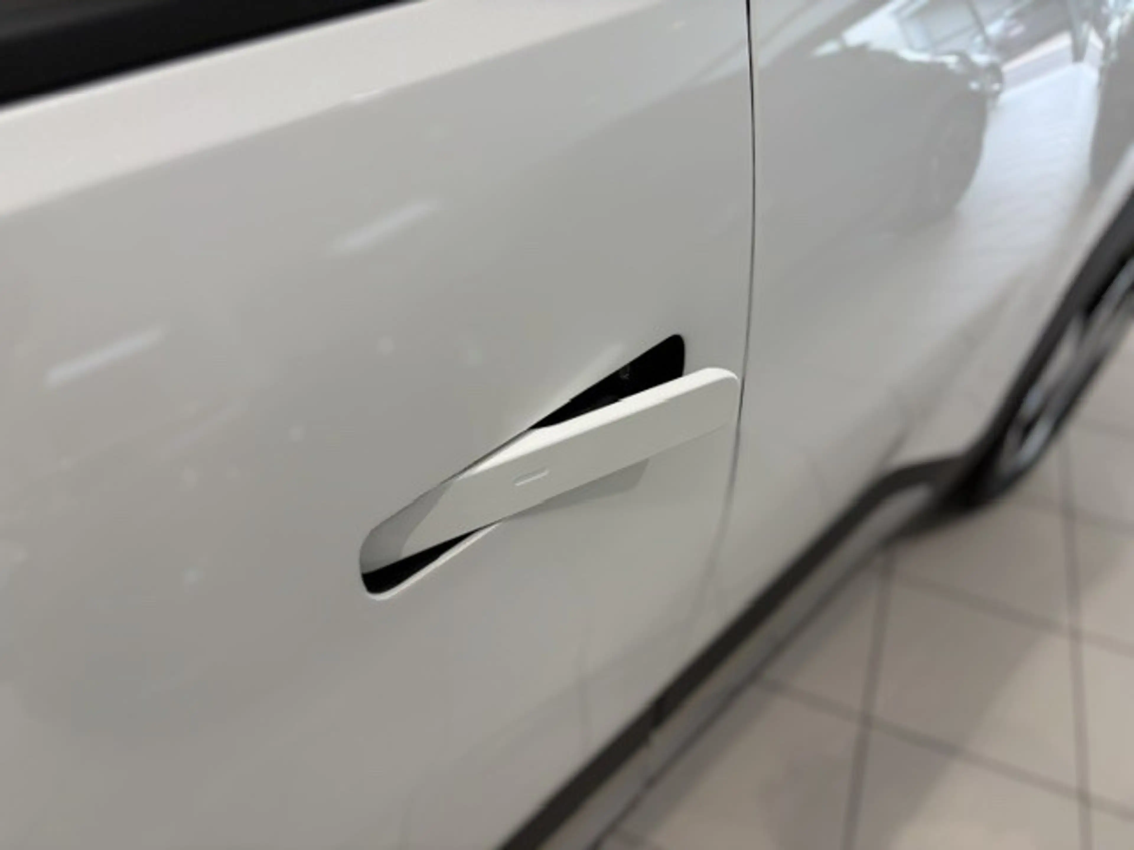 Kia EV3 Earth 81,4kWh P3-P8 AHK Business Upgrade Drive 19' — photo 6