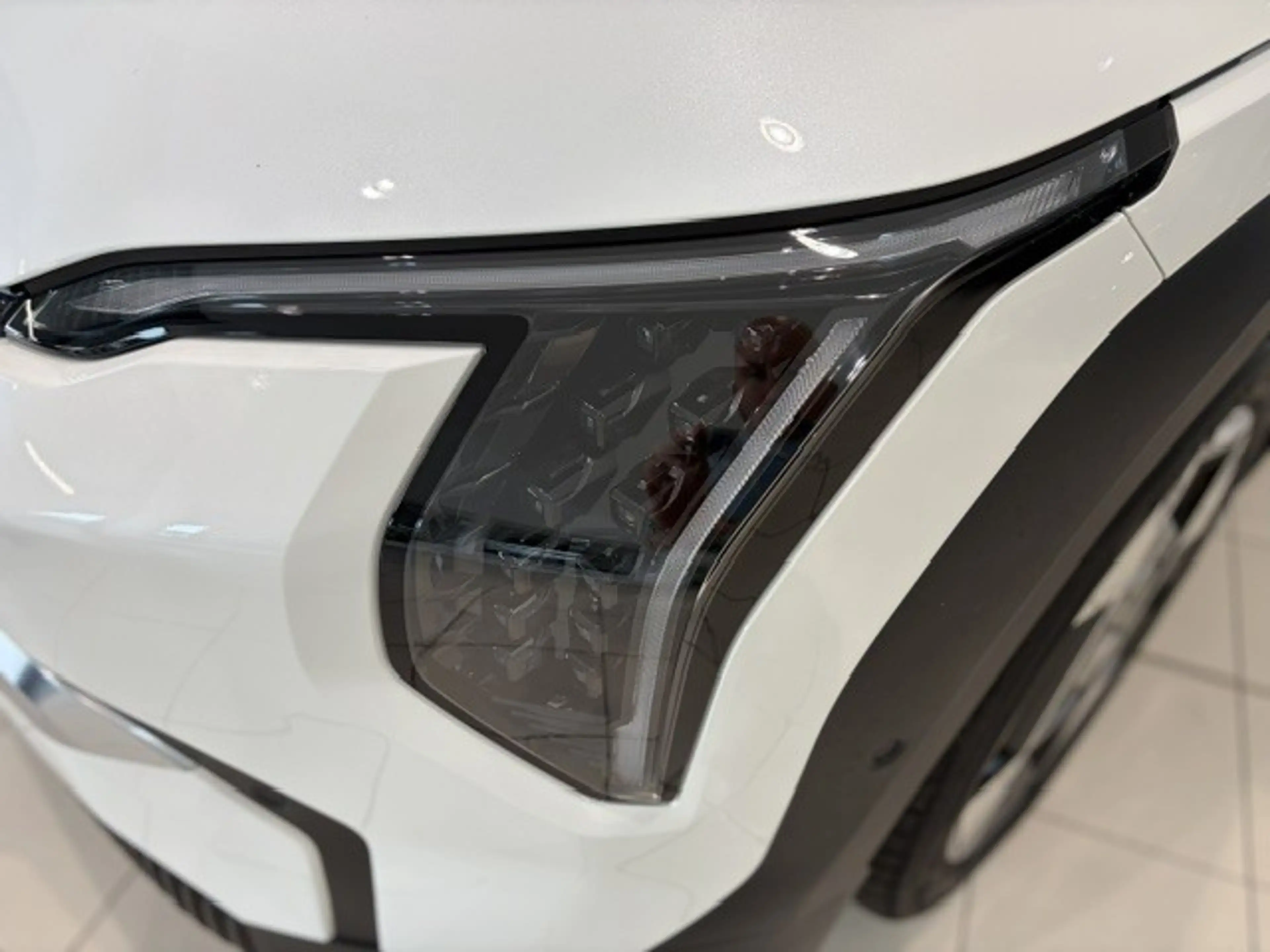 Kia EV3 Earth 81,4kWh P3-P8 AHK Business Upgrade Drive 19' — photo 2