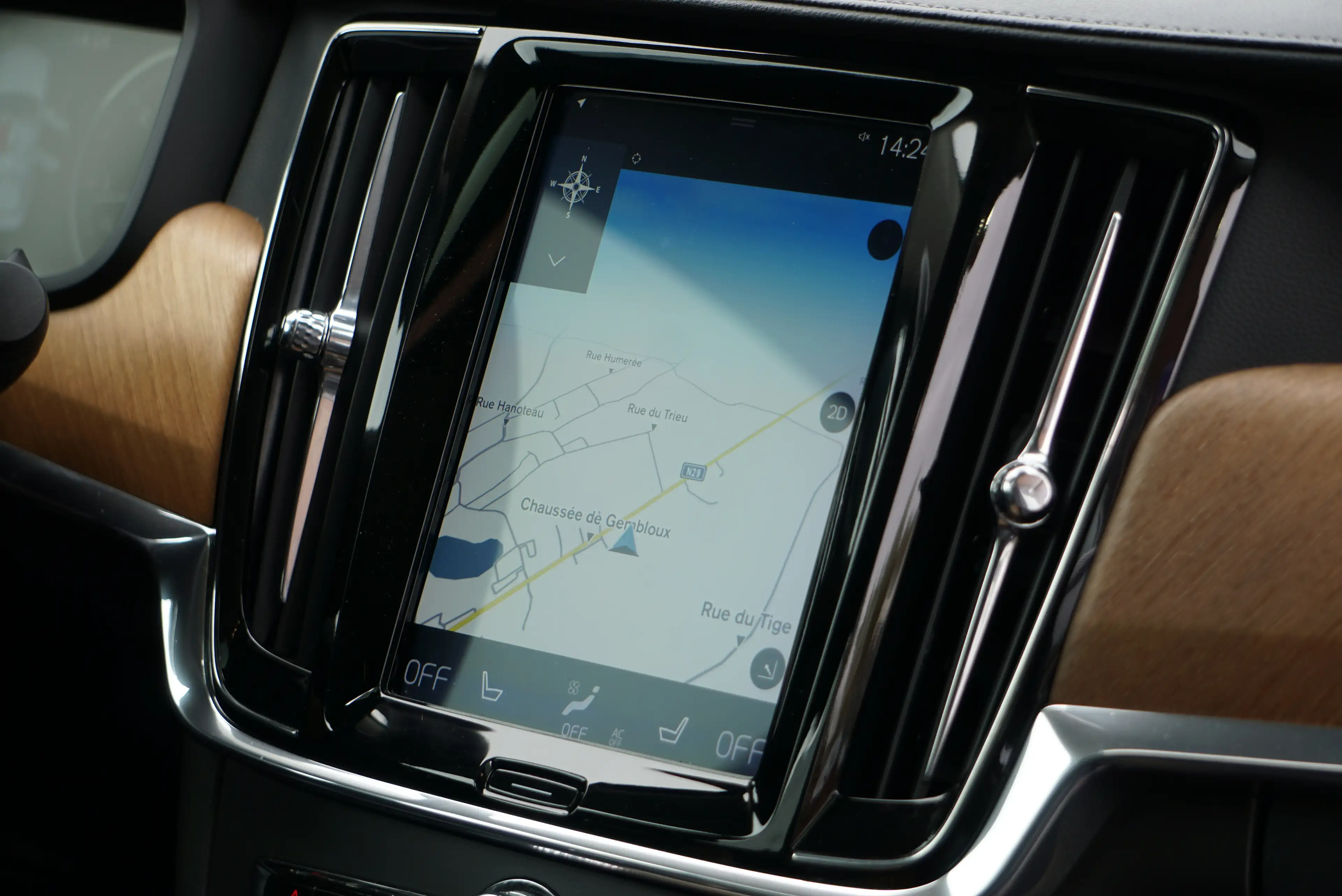 Volvo S90 2.0 D4 Inscription AUTO COCKPIT FULL-LED CAM360 — photo 12