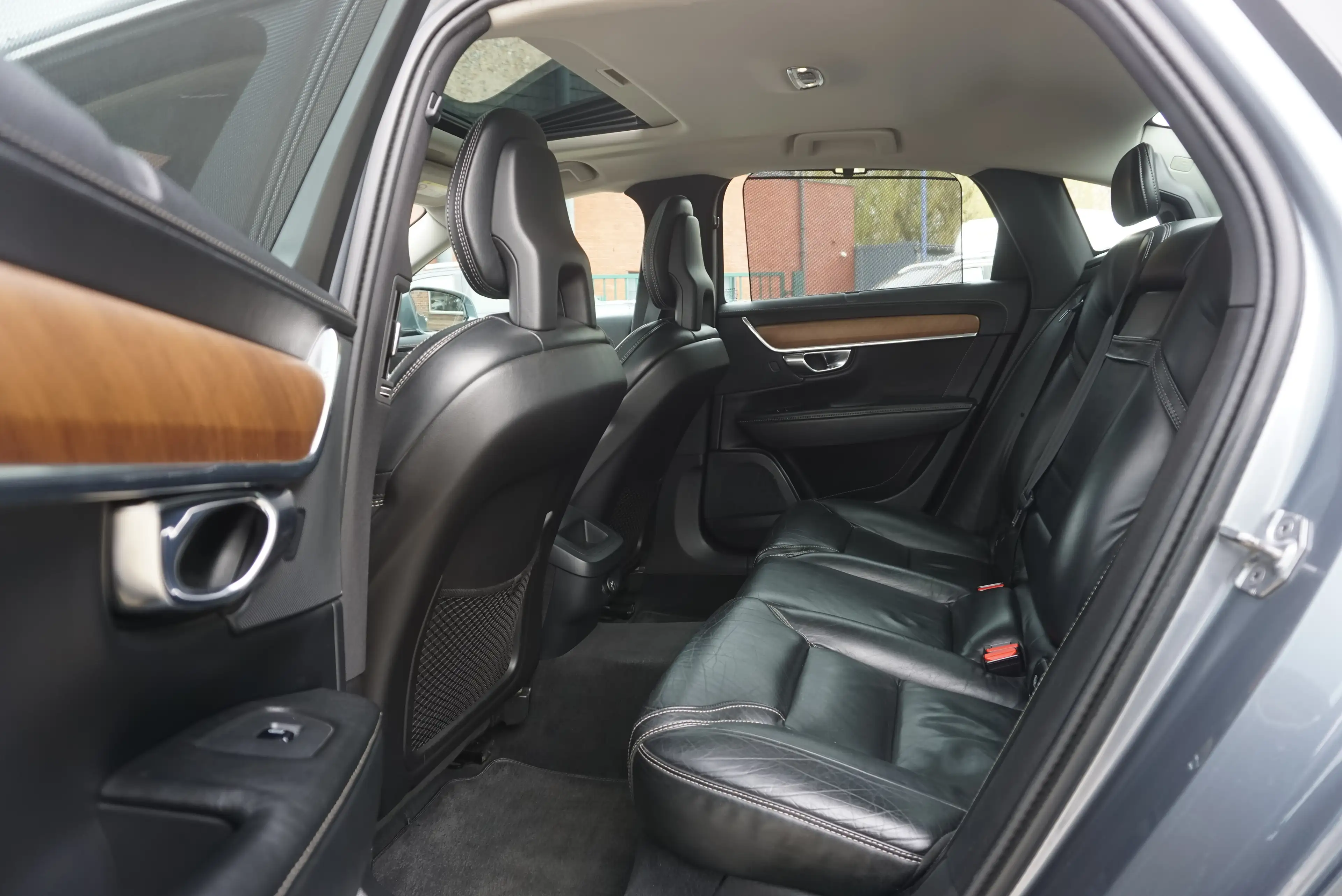 Volvo S90 2.0 D4 Inscription AUTO COCKPIT FULL-LED CAM360 — photo 10