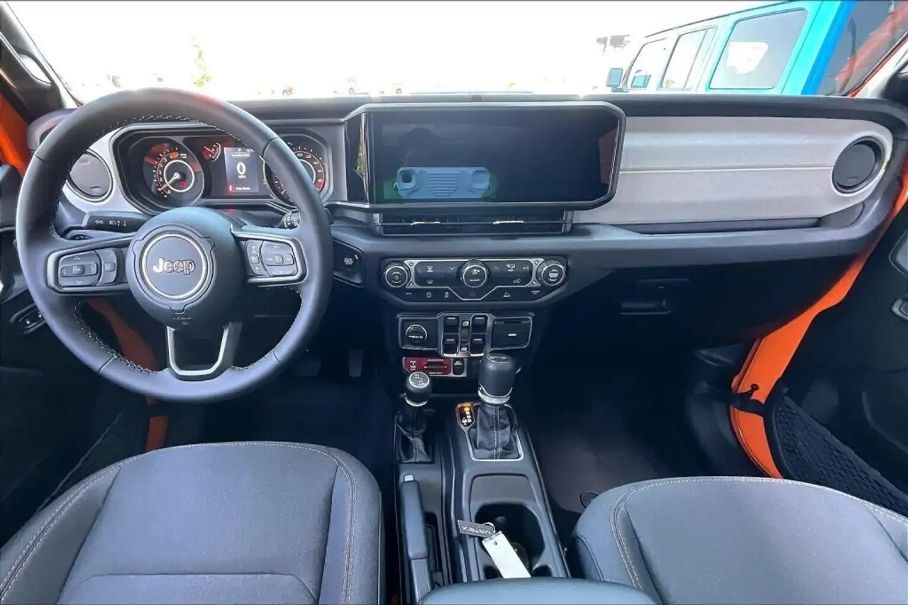 Jeep Wrangler снимка Jeep Wrangler
