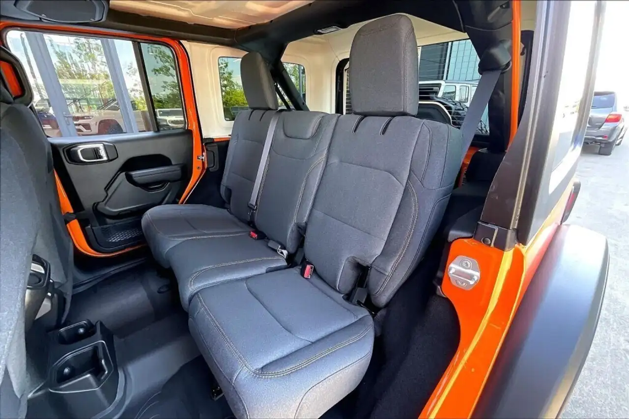 Jeep Wrangler снимка Jeep Wrangler