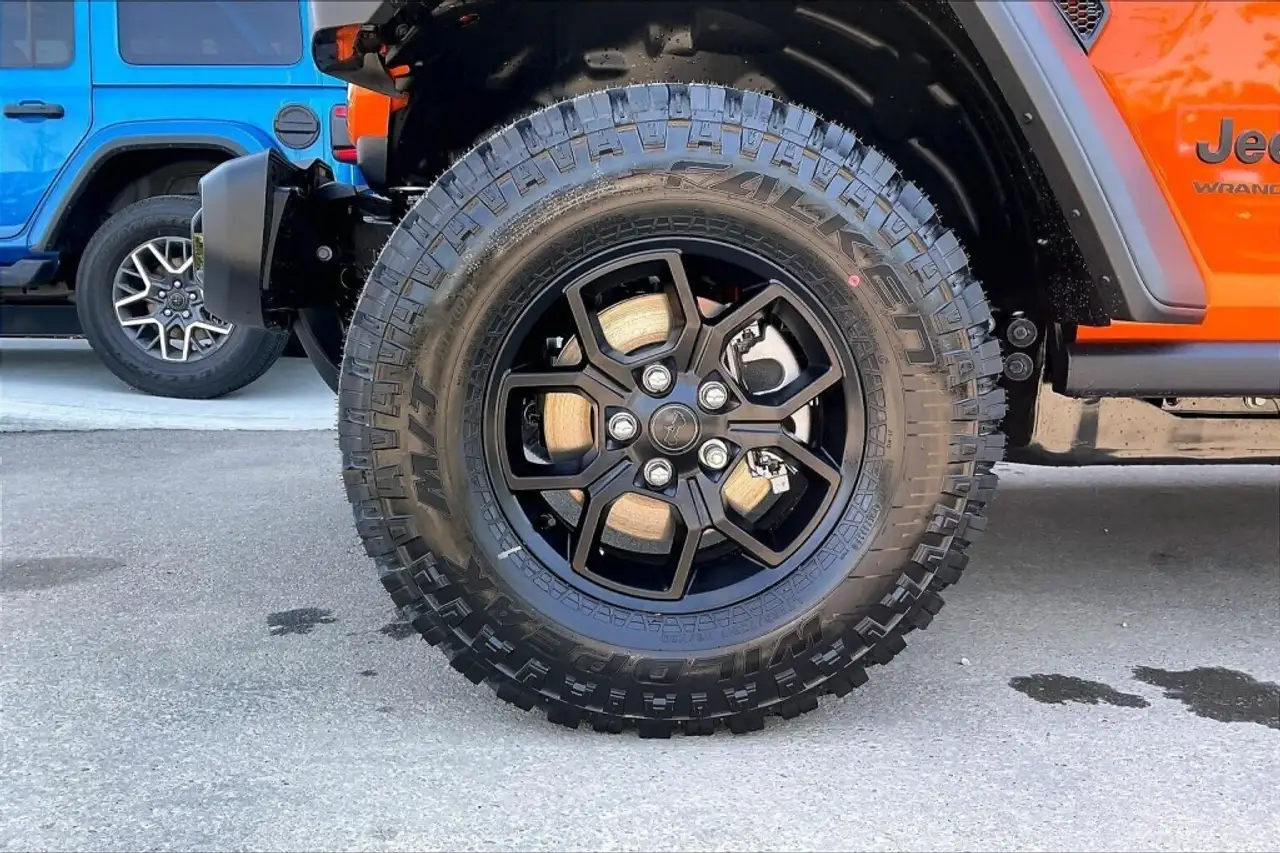 Jeep Wrangler снимка Jeep Wrangler
