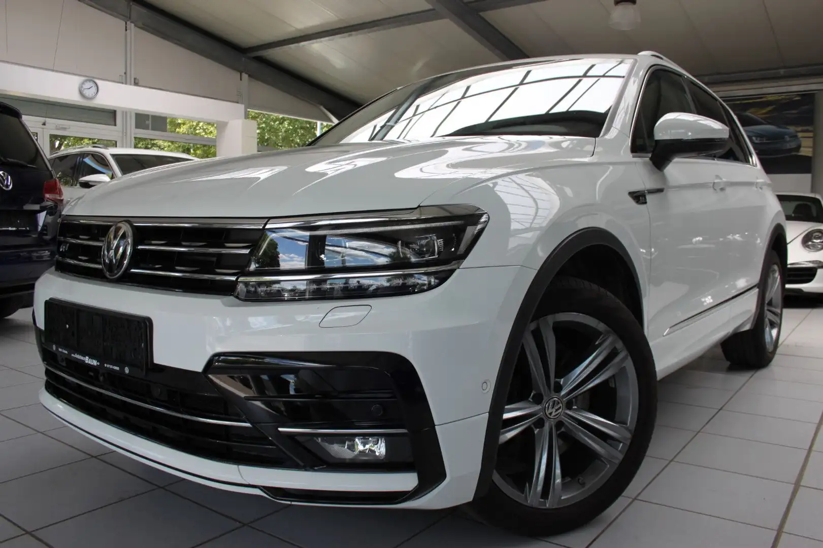 Volkswagen Tiguan HIGHL/R-LINE/DSG/ASSIST+/AHK/STNDHZ/360/A Weiß - 2