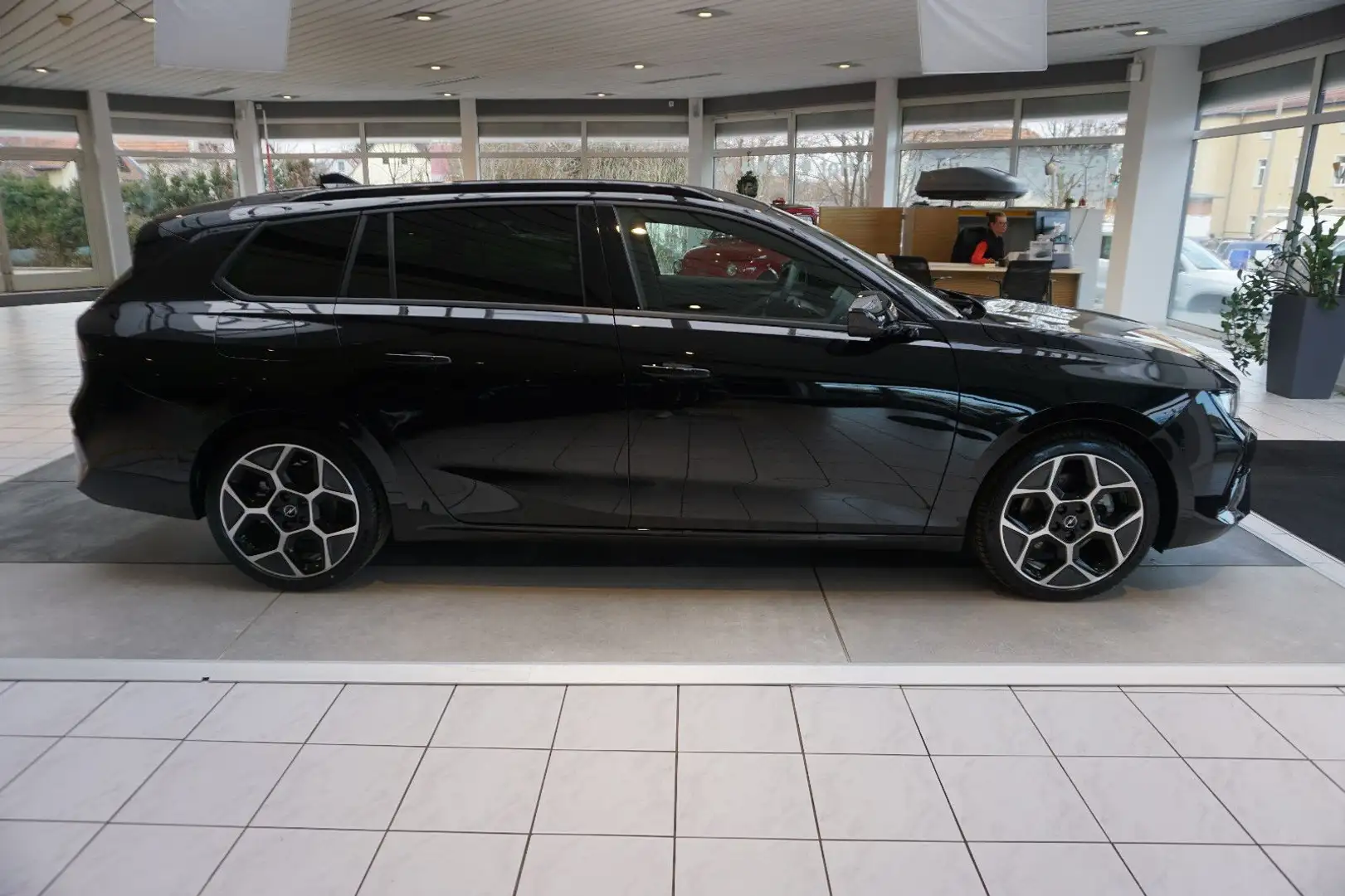 Opel Astra L ST Ultimate AUTOMATIK, SCHIEBEDACH, NAVI Schwarz - 2