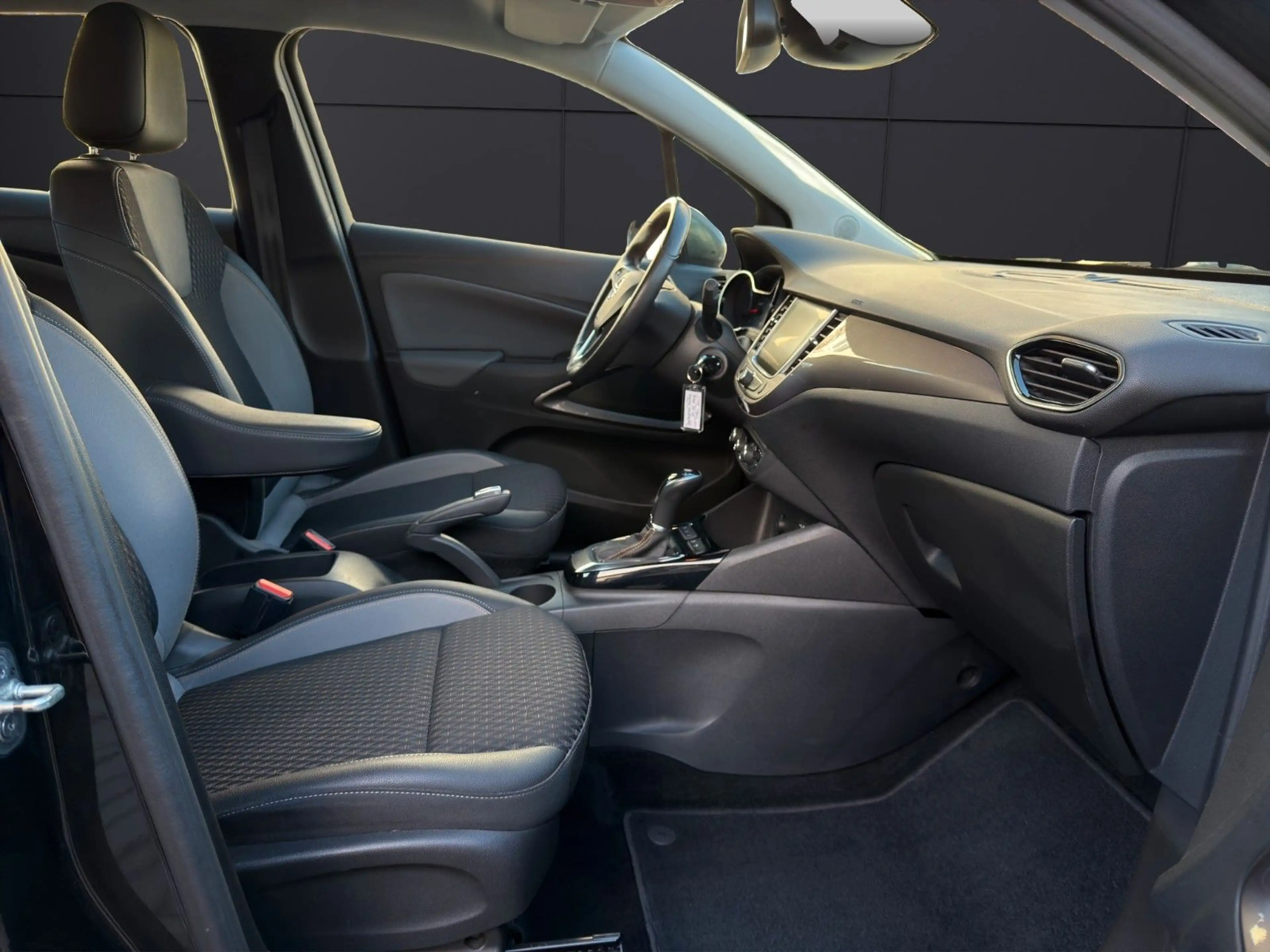 Opel Crossland X 1.2 Innovation AUT. NAVI SHZ KAM — photo 11