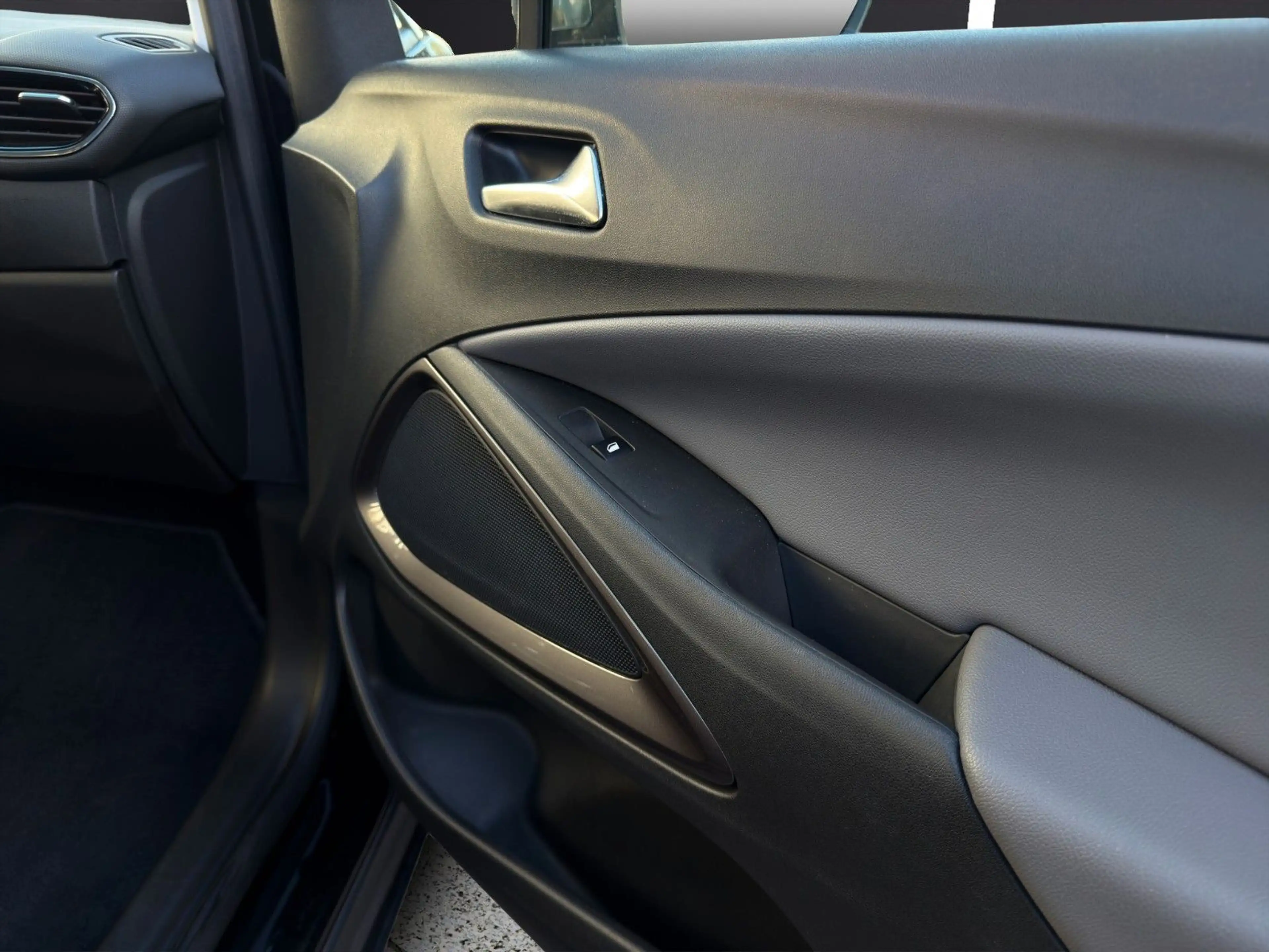 Opel Crossland X 1.2 Innovation AUT. NAVI SHZ KAM — photo 15