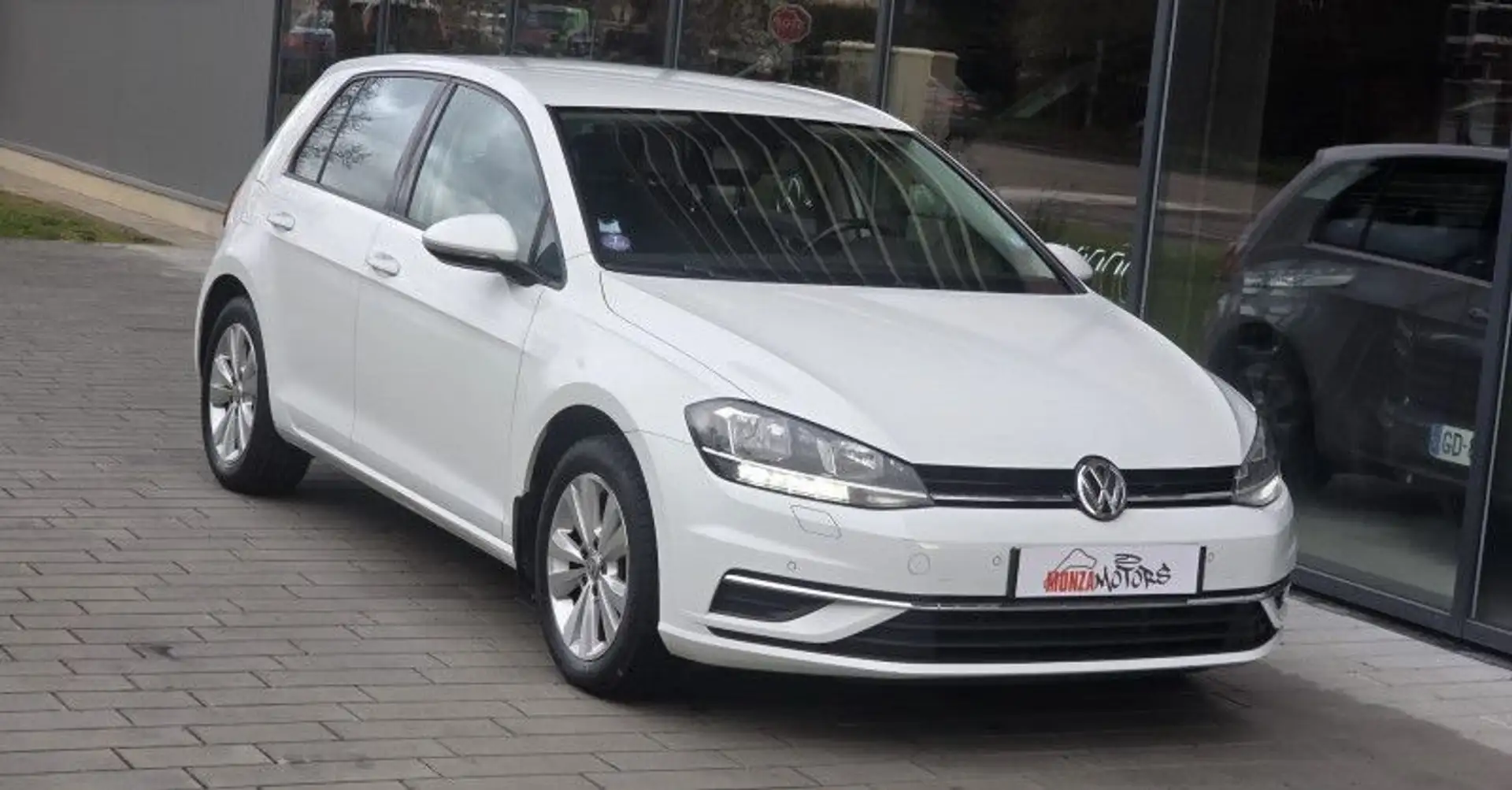 Volkswagen Golf VII STE 1.4 TSI 125CH BLUEMOTION TECHNOLOGY CONFORTLINE BUSINESS 5P Weiß - 1