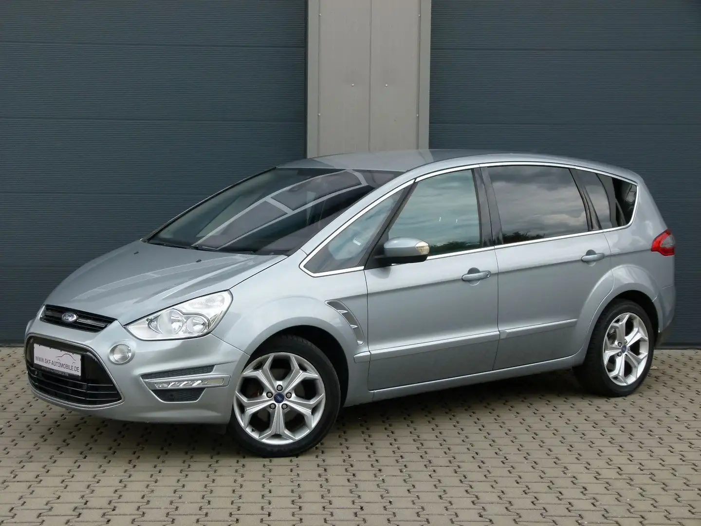 Ford S-Max S-MAX Titanium S Navi PDC AHK Leder Tempomat Grau - 1