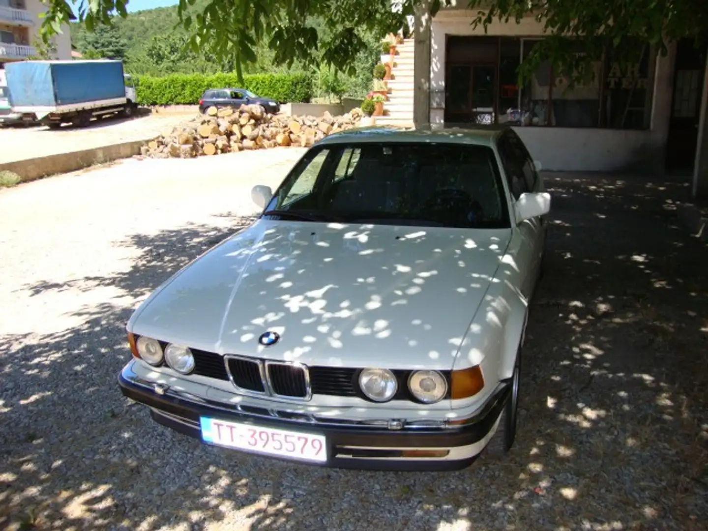 BMW 735 735i - 1