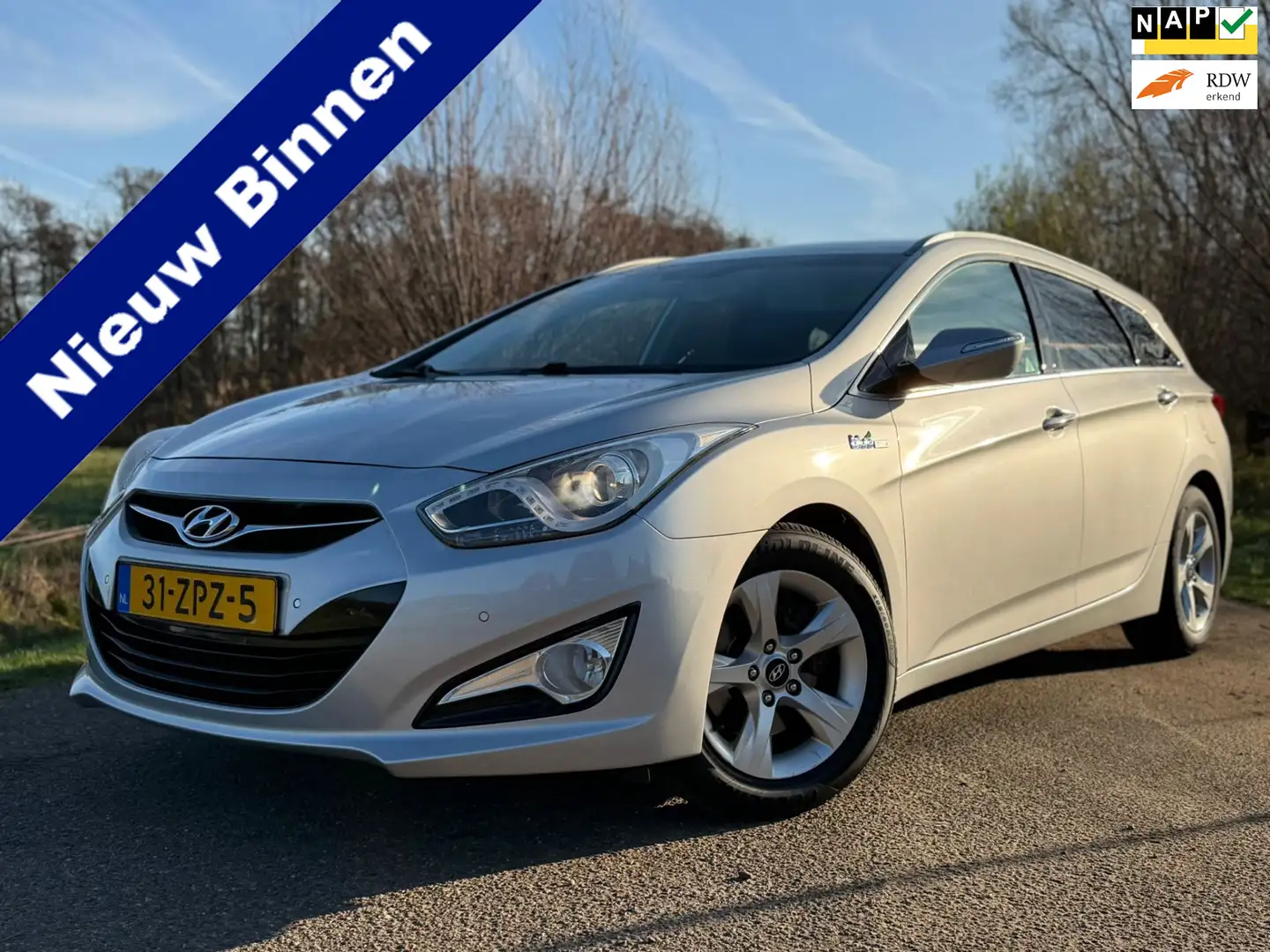 Hyundai i40 Wagon 1.6 GDI Blue Business Edition / Airco / Navi Gris - 1