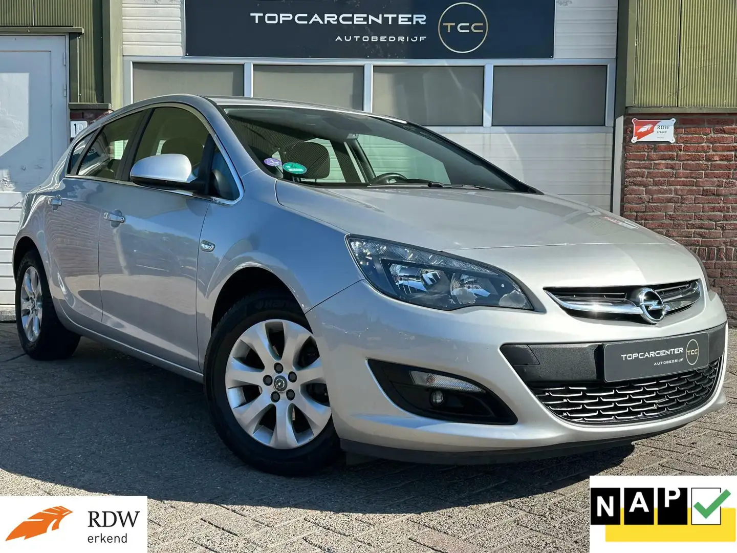 Opel Astra 1.4 Turbo Blitz/AIRCO/PARKS/NAVI/CRUISE/APK/NAP Grijs - 1
