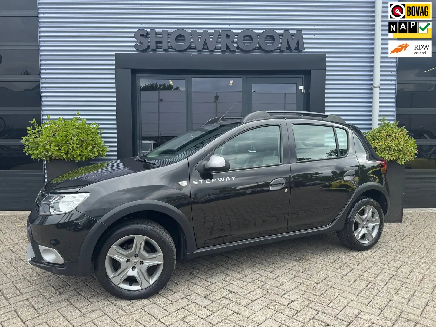 Dacia Sandero 0.9 TCe SL Stepway Automaat|Navi|Camera Zwart - 1