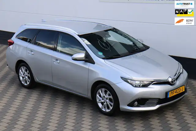 Toyota Auris Touring Sports 1.2T Navi Camera ECC PDC NAP !!!