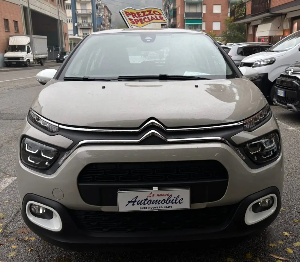 Citroen C3 PureTech 83 S&S YOU 5.800 KM Beige - 2