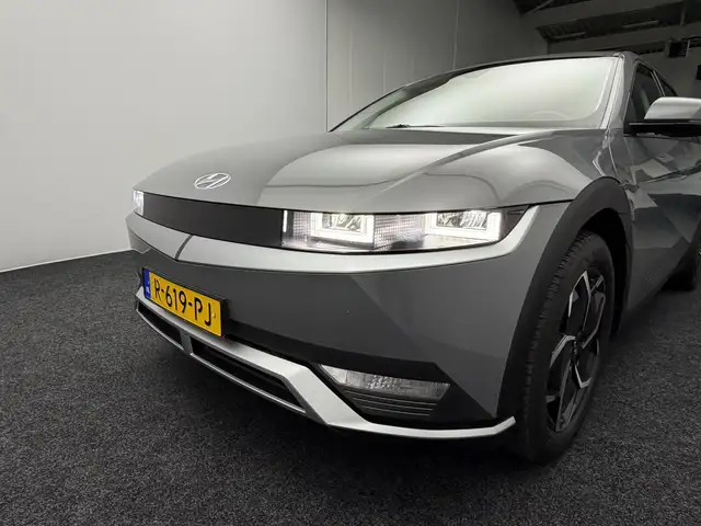 Hyundai Ioniq 5 view 4