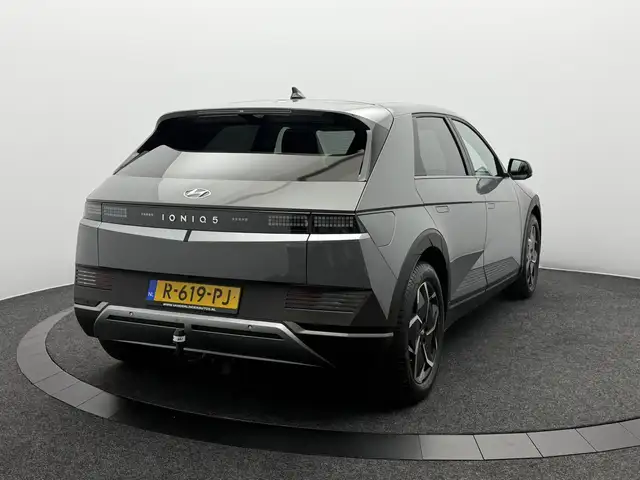 Hyundai Ioniq 5 view 5