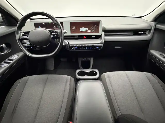 Hyundai Ioniq 5 view 3