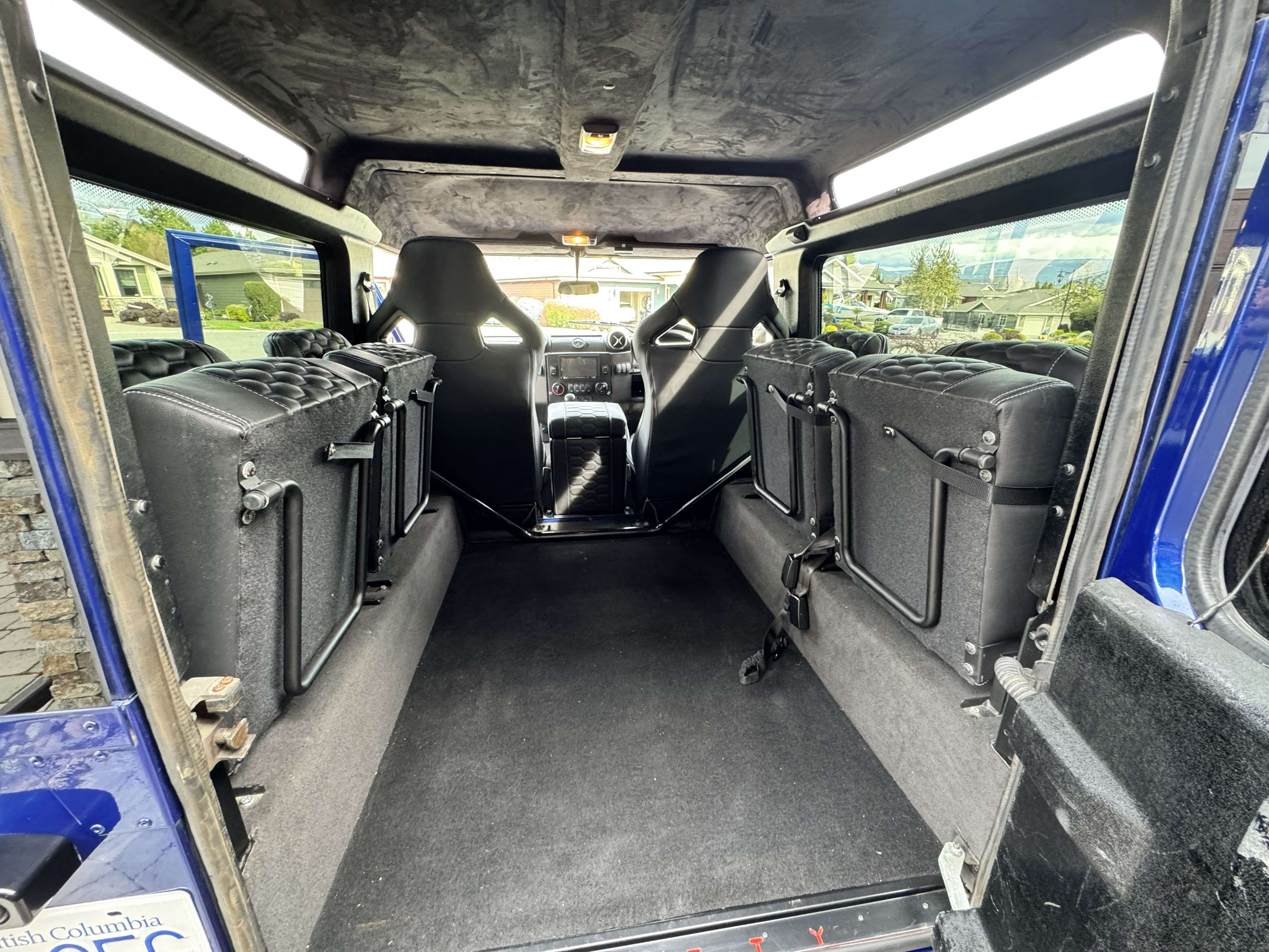 2002 Land Rover Defender thumb 21