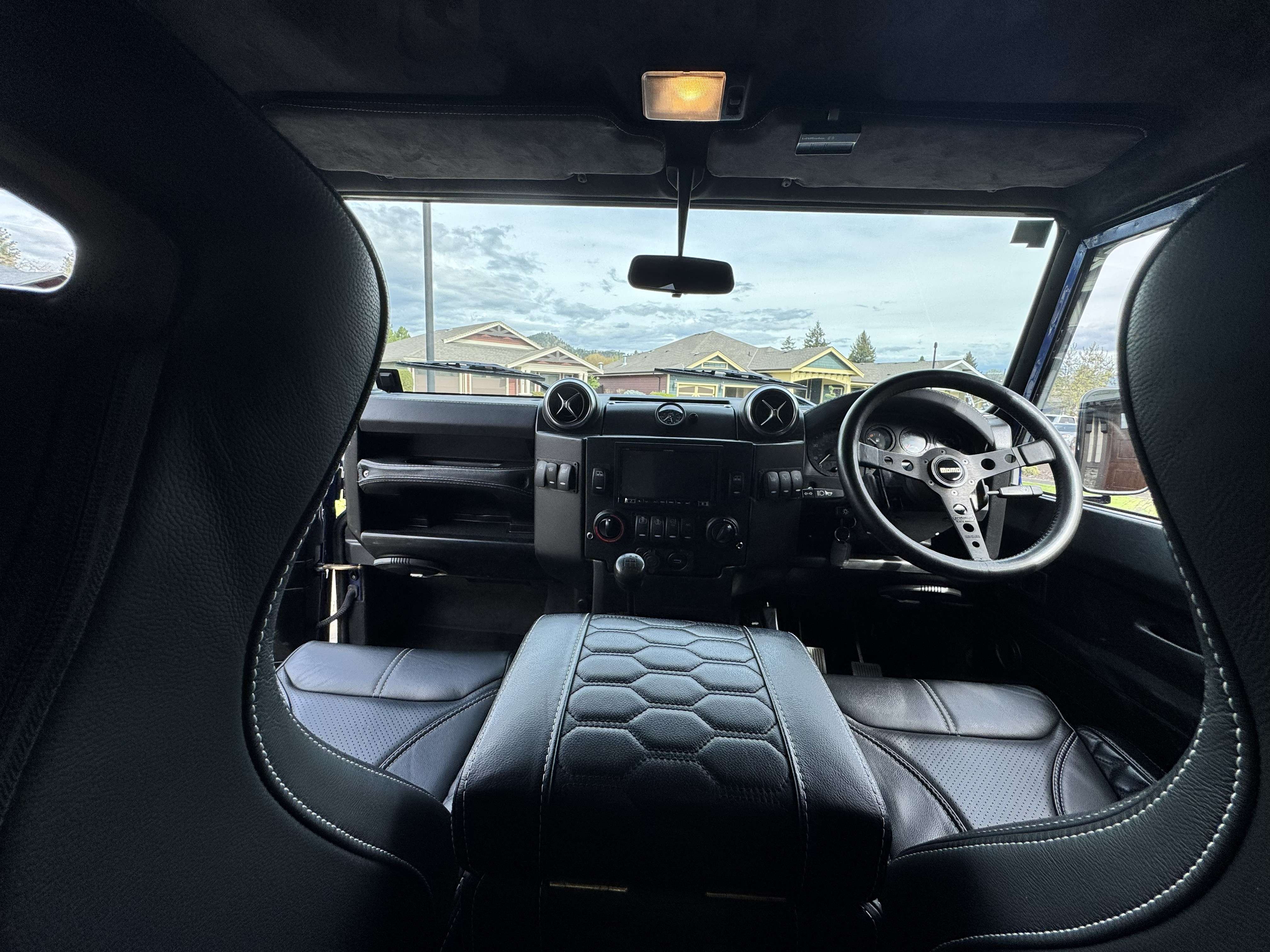 2002 Land Rover Defender thumb 11
