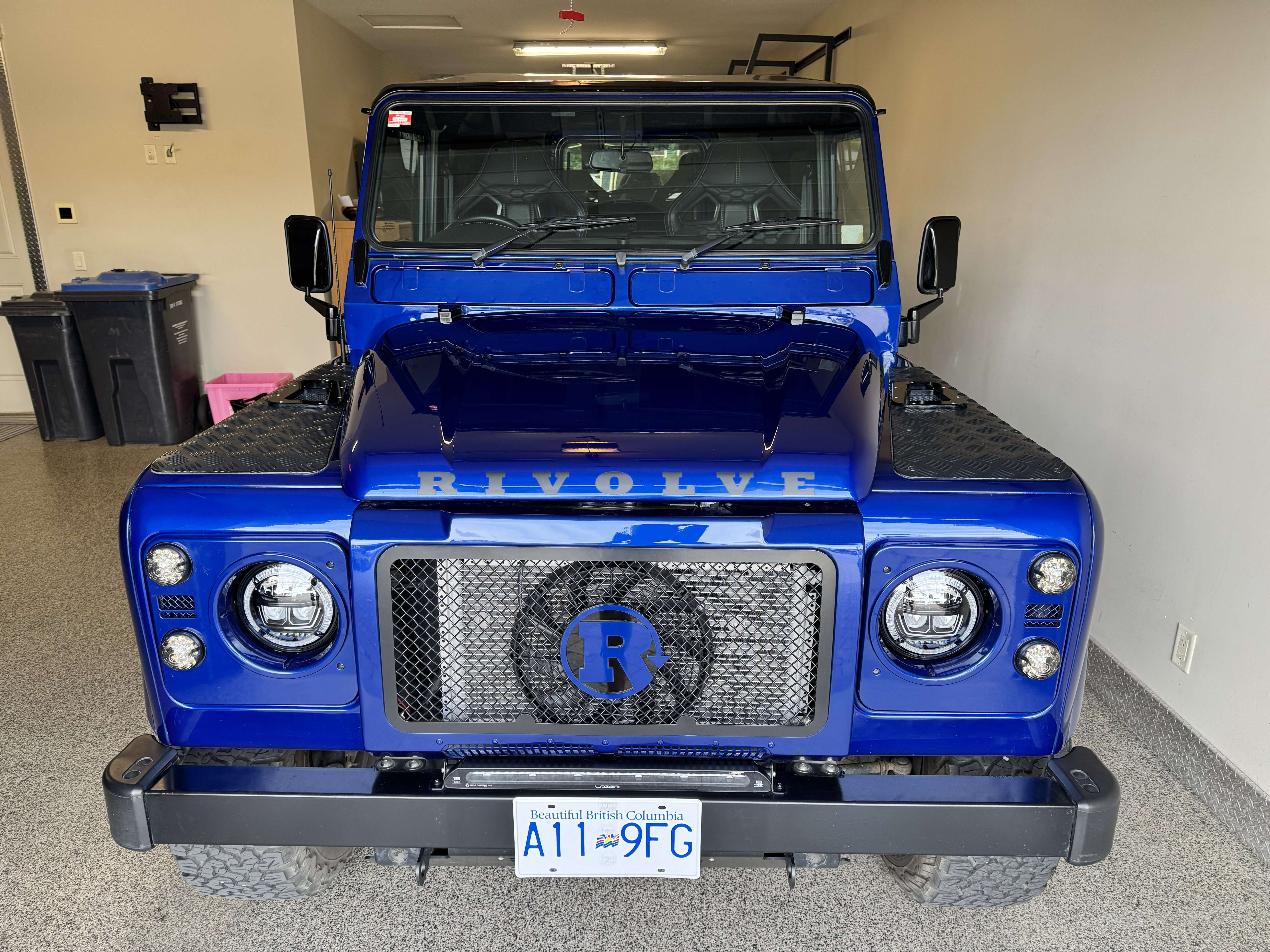 2002 Land Rover Defender thumb 9