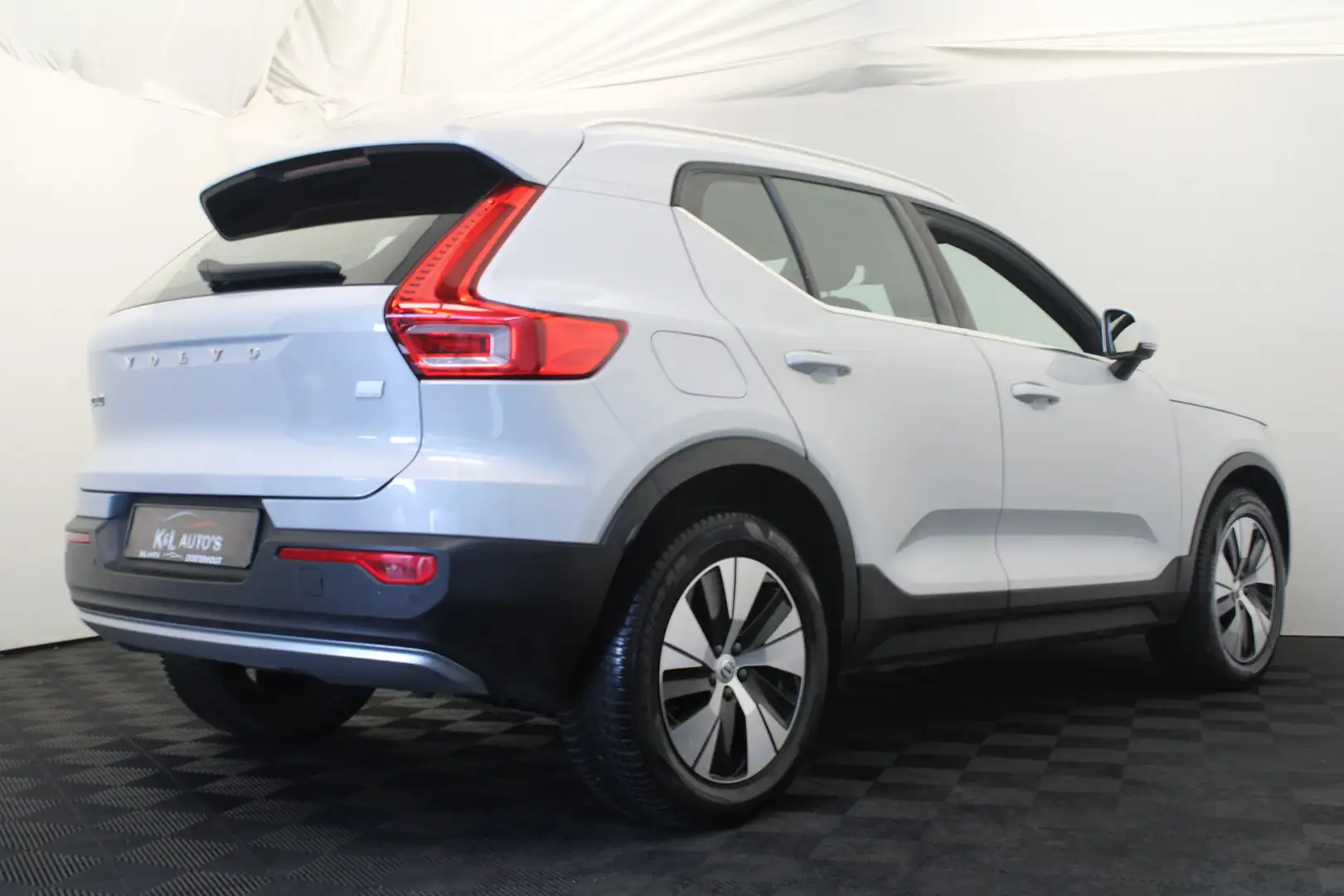 Volvo XC40 1.5 T5 Twin Engine Momentum Pro |Camera|Carplay| Blanco - 2