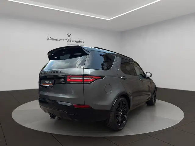 Land Rover Discovery view 8