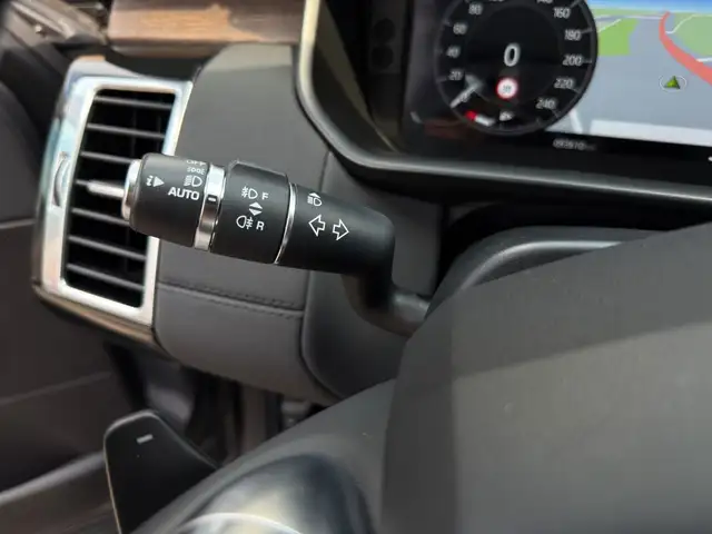 Land Rover Discovery view 22