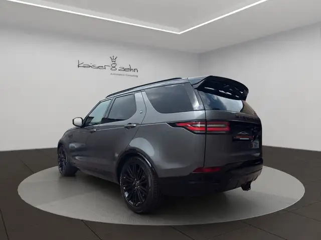 Land Rover Discovery view 6